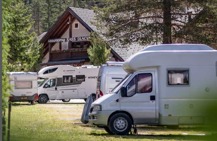 campeggio nelle dolomiti